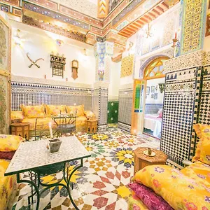 Palais Yahya - Family Hosting Pensión Fez